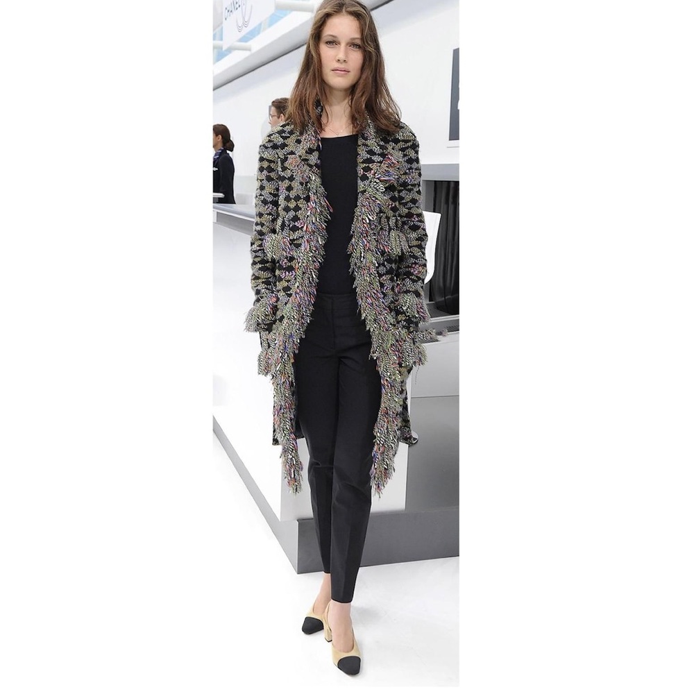 Pre-Fall 2015 Tweed Chanel Coat size 38